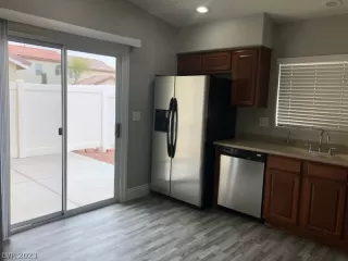 Photo #5: 2469169 Listing 