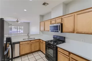 Photo #3: 2469170 Listing 