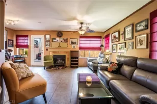 Photo #3: 2469182 Listing 