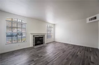 Photo #3: 2469220 Listing 