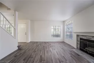 Photo #5: 2469220 Listing 