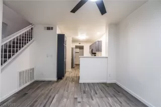 Photo #6: 2469220 Listing 