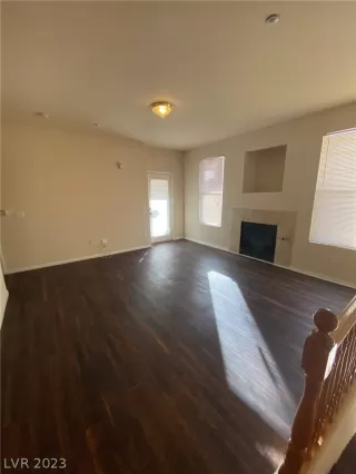 Photo #1: 2469226 Listing 