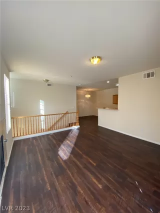 Photo #3: 2469226 Listing 