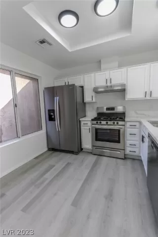 Photo #6: 2469250 Listing