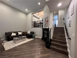 Photo #4: 2469274 Listing 