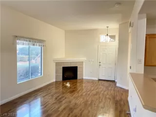 Photo #2: 2469284 Listing