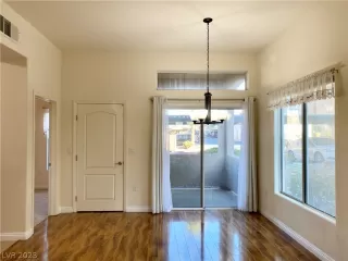 Photo #6: 2469284 Listing