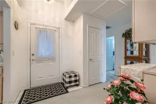 Photo #2: 2469332 Listing 