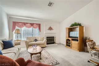 Photo #3: 2469332 Listing 