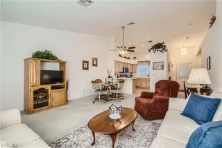 Photo #5: 2469332 Listing 