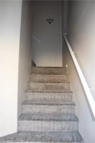 Photo #3: 2469353 Listing