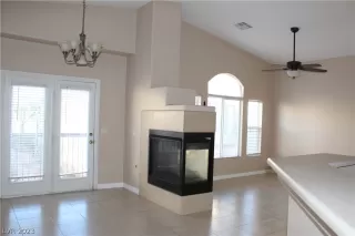 Photo #5: 2469353 Listing