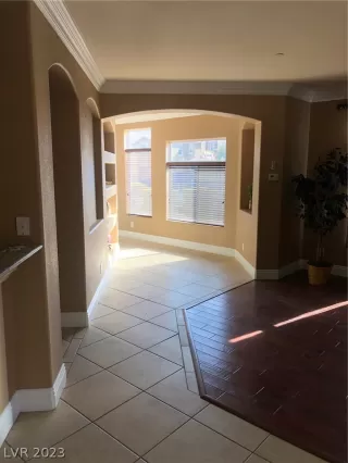 Photo #1: 2469386 Listing 