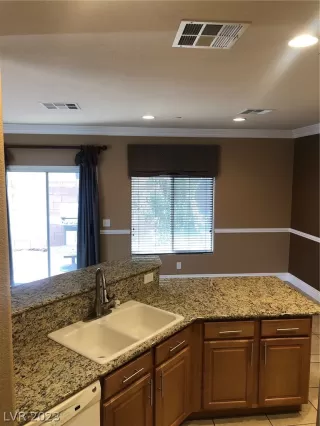 Photo #3: 2469386 Listing 