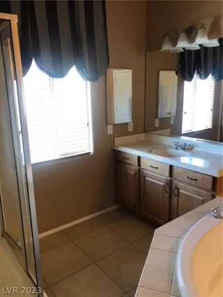 Photo #6: 2469386 Listing 