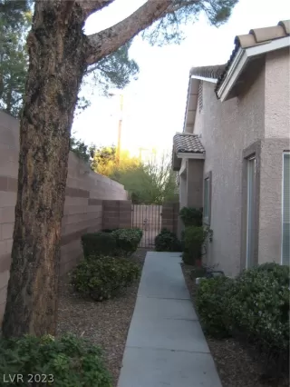 Photo #1: 2469402 Listing 