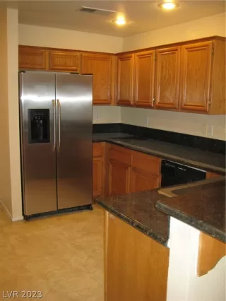 Photo #3: 2469402 Listing 