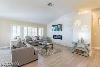 Photo #4: 2469424 Listing 