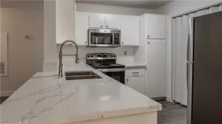 Photo #3: 2469429 Listing