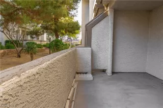 Photo #6: 2469429 Listing