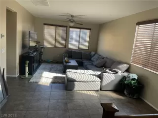 Photo #2: 2469471 Listing 