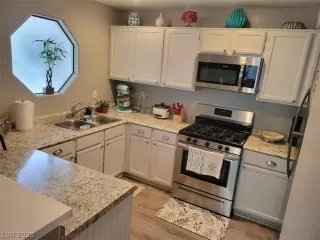 Photo #3: 2469484 Listing 