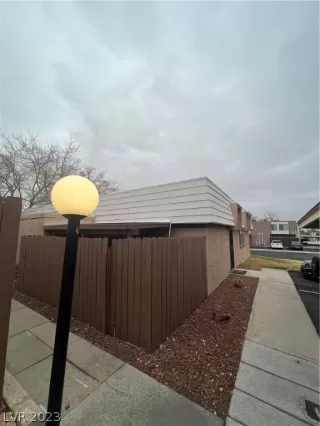 Photo #3: 2469506 Listing