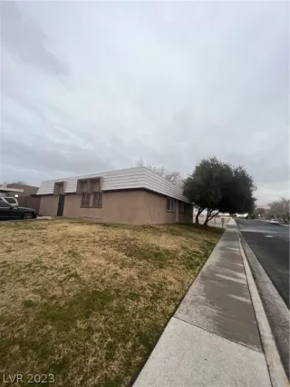 Photo #4: 2469506 Listing