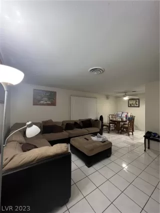 Photo #5: 2469506 Listing