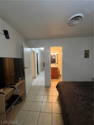 Photo #6: 2469506 Listing