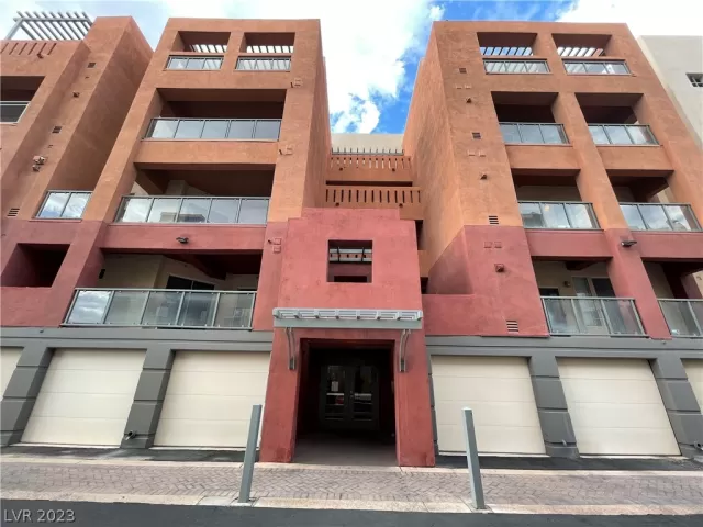 MLS: 2469515 Condo For Sale