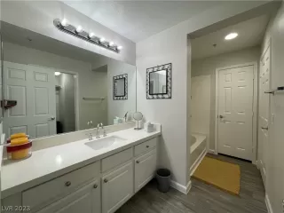 Photo #6: 2469515 Listing 