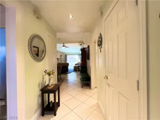 Photo #5: 2469520 Listing