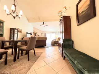 Photo #6: 2469520 Listing