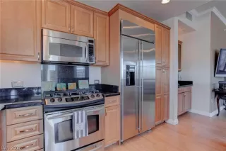 Photo #5: 2469528 Listing 