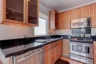 Photo #6: 2469528 Listing 