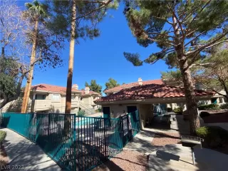 Photo #3: 2469556 Listing 