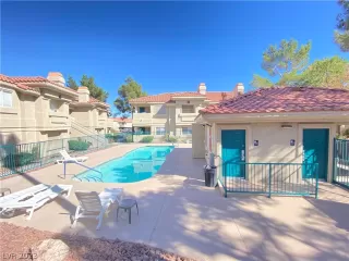 Photo #4: 2469556 Listing 