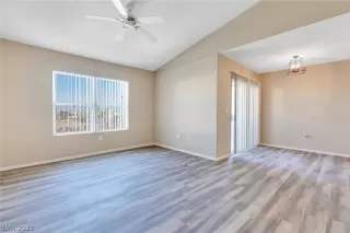 Photo #6: 2469557 Listing