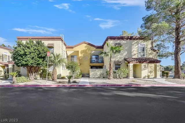 MLS: 2469572 Condo For Sale