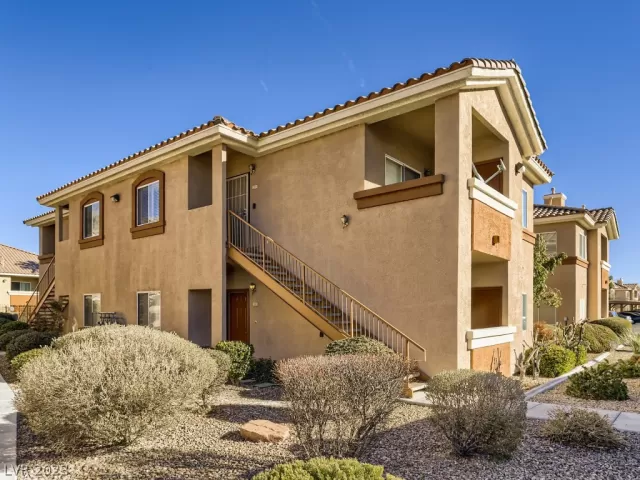 MLS: 2469585 Condo For Sale