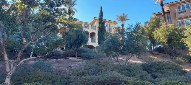 MLS: 2469591 Condo For Sale