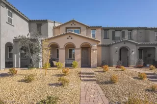 Photo #1: 2469605 Listing 