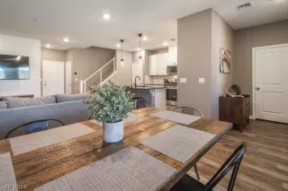 Photo #6: 2469605 Listing 