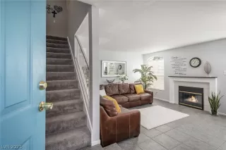 Photo #3: 2469609 Listing 