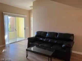 Photo #2: 2469630 Listing 