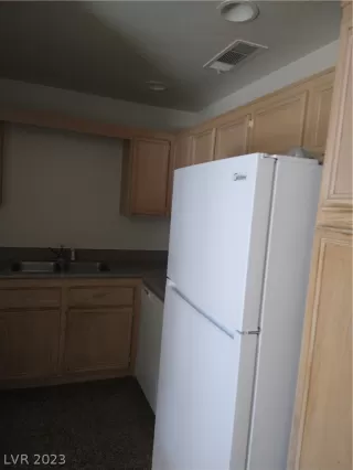 Photo #5: 2469690 Listing 