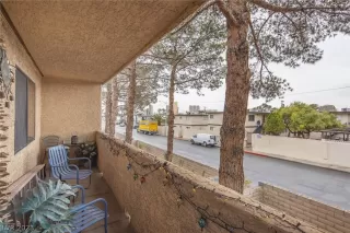 Photo #3: 2469700 Listing