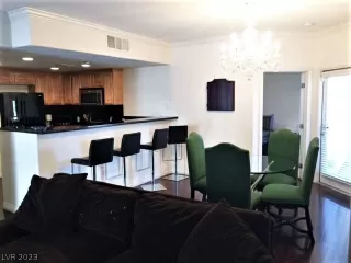 Photo #5: 2469711 Listing 